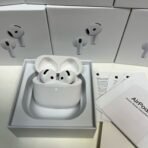 AirPods 4